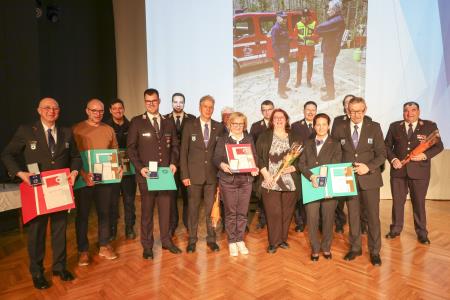 Skupinska slika CZ_korektura